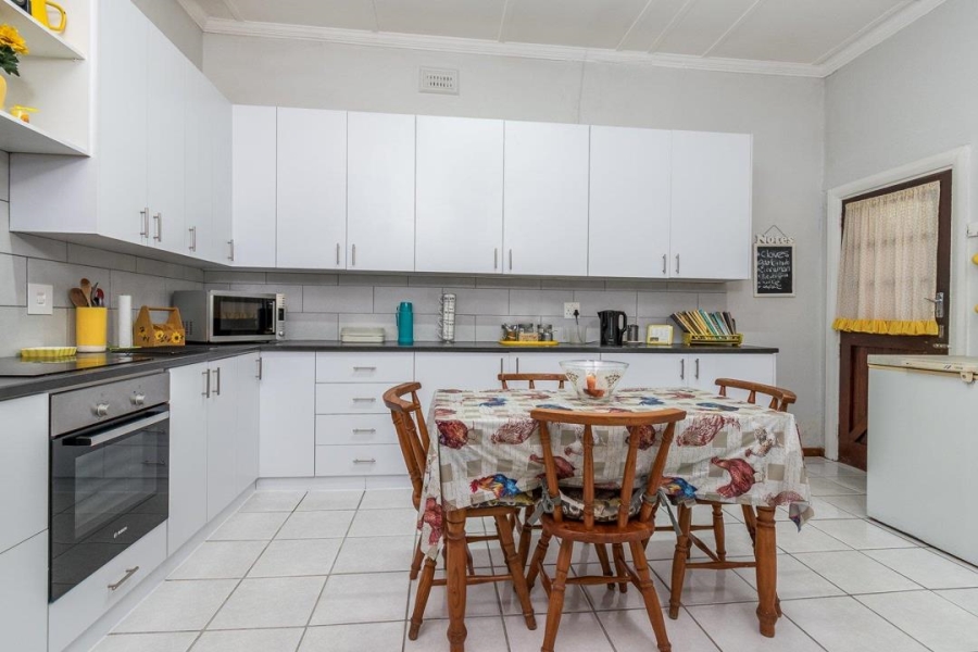 2 Bedroom Property for Sale in Goodwood Estate Western Cape